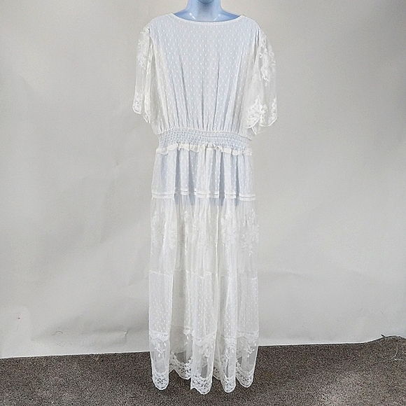 White lace overlay maxi - Picture 9 of 10